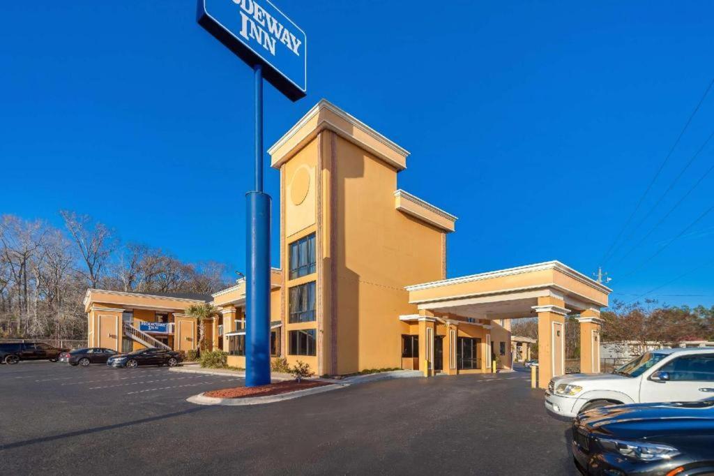 Rodeway Inn Lumberton Esterno foto