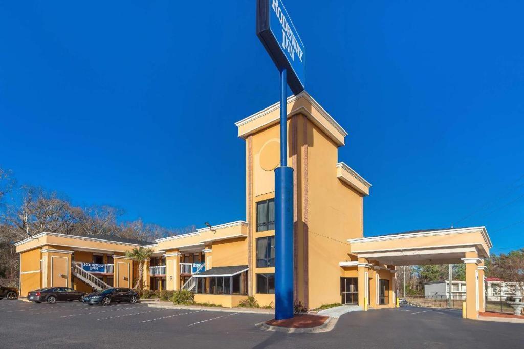 Rodeway Inn Lumberton Esterno foto